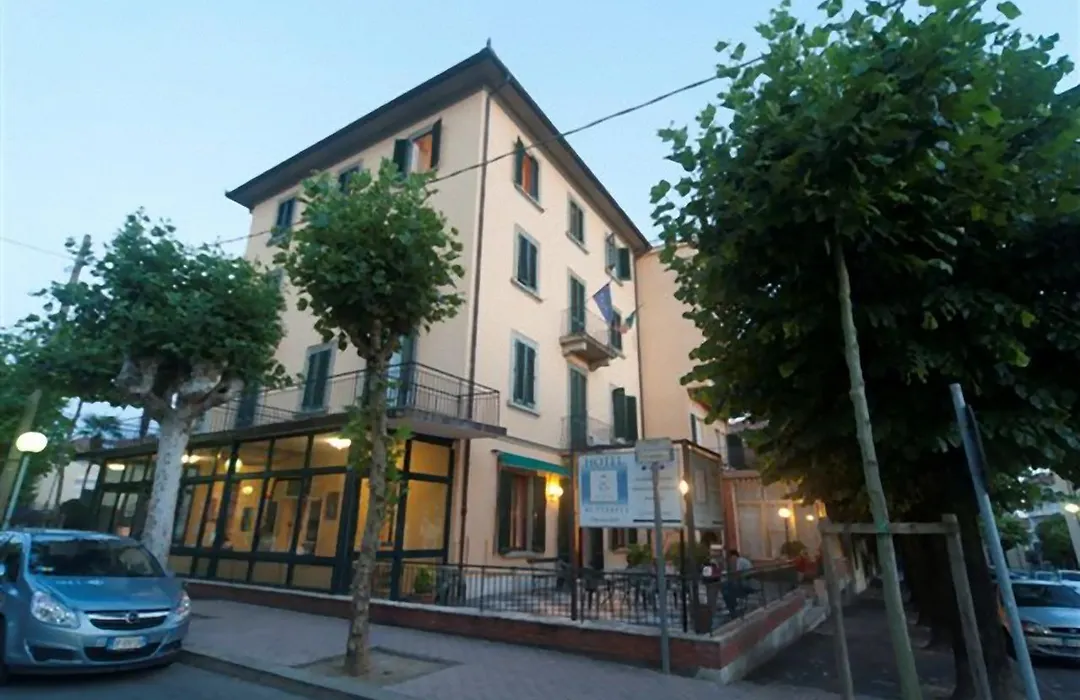 Hotel Butterfly-1